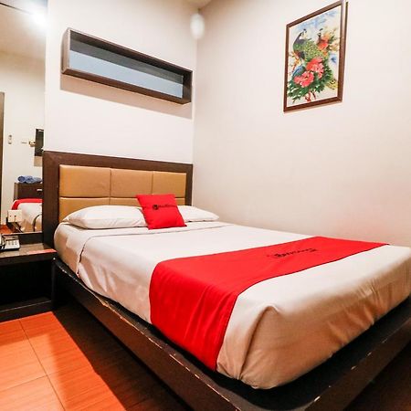 Reddoorz Plus Near Pasar Wisata Pekanbaru Exterior foto