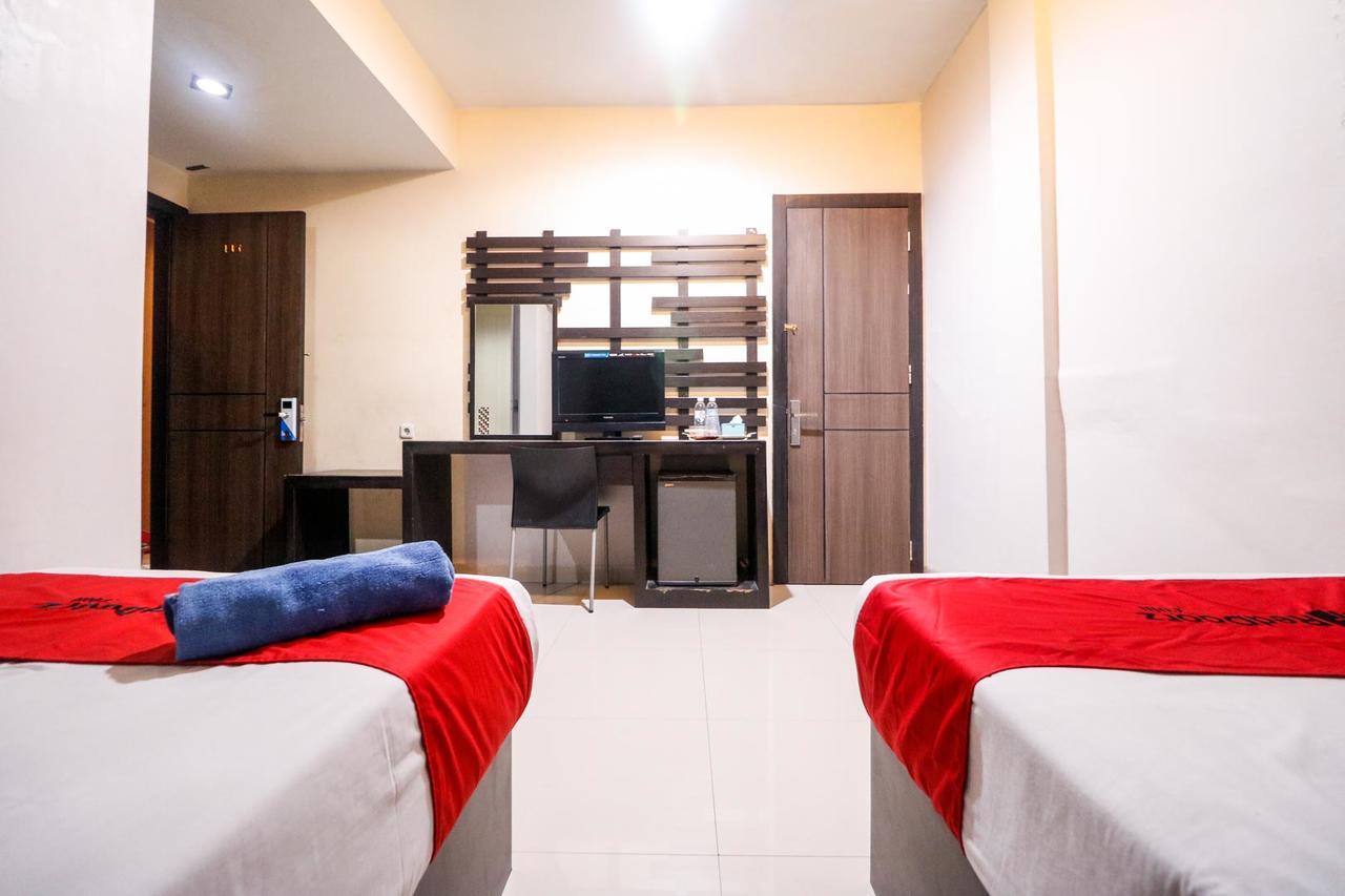 Reddoorz Plus Near Pasar Wisata Pekanbaru Exterior foto