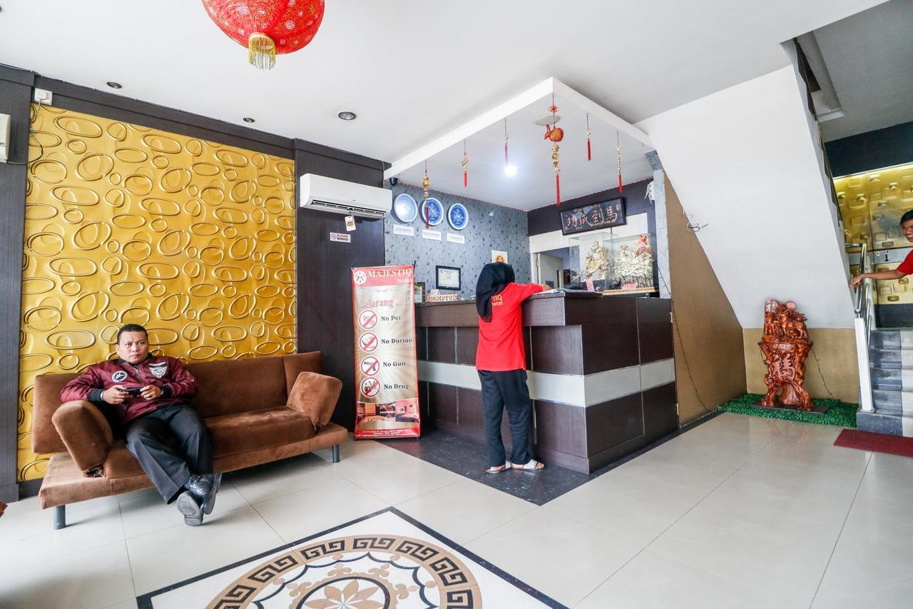 Reddoorz Plus Near Pasar Wisata Pekanbaru Exterior foto