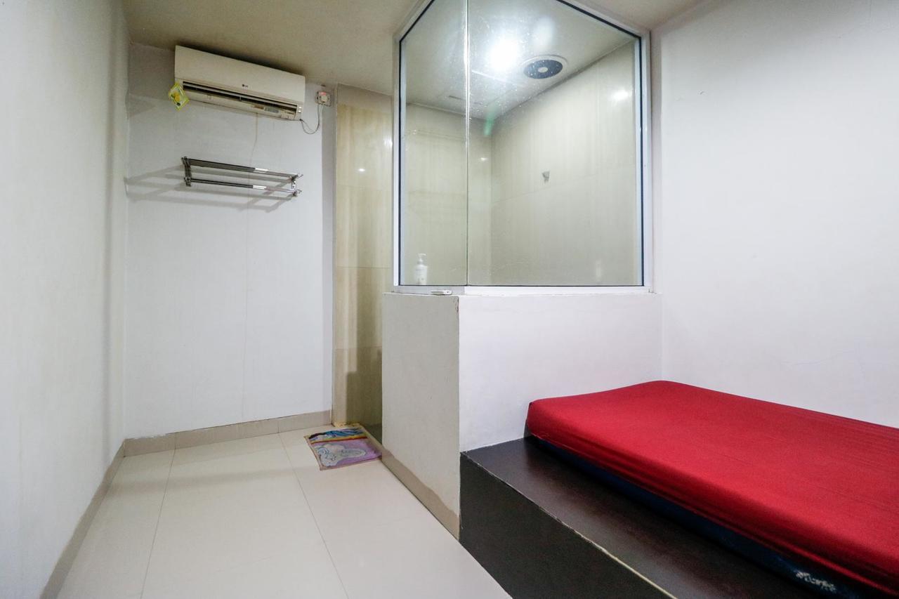 Reddoorz Plus Near Pasar Wisata Pekanbaru Exterior foto