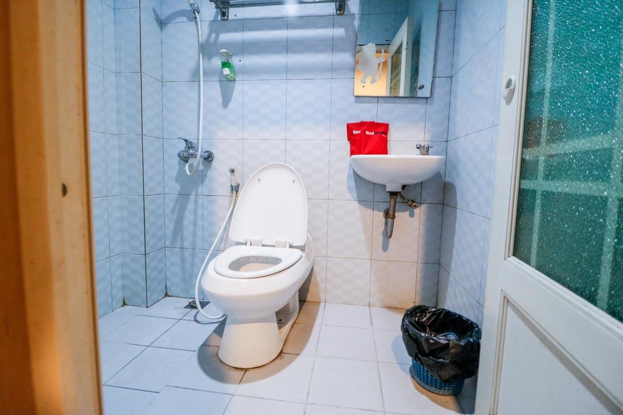 Reddoorz Plus Near Pasar Wisata Pekanbaru Exterior foto